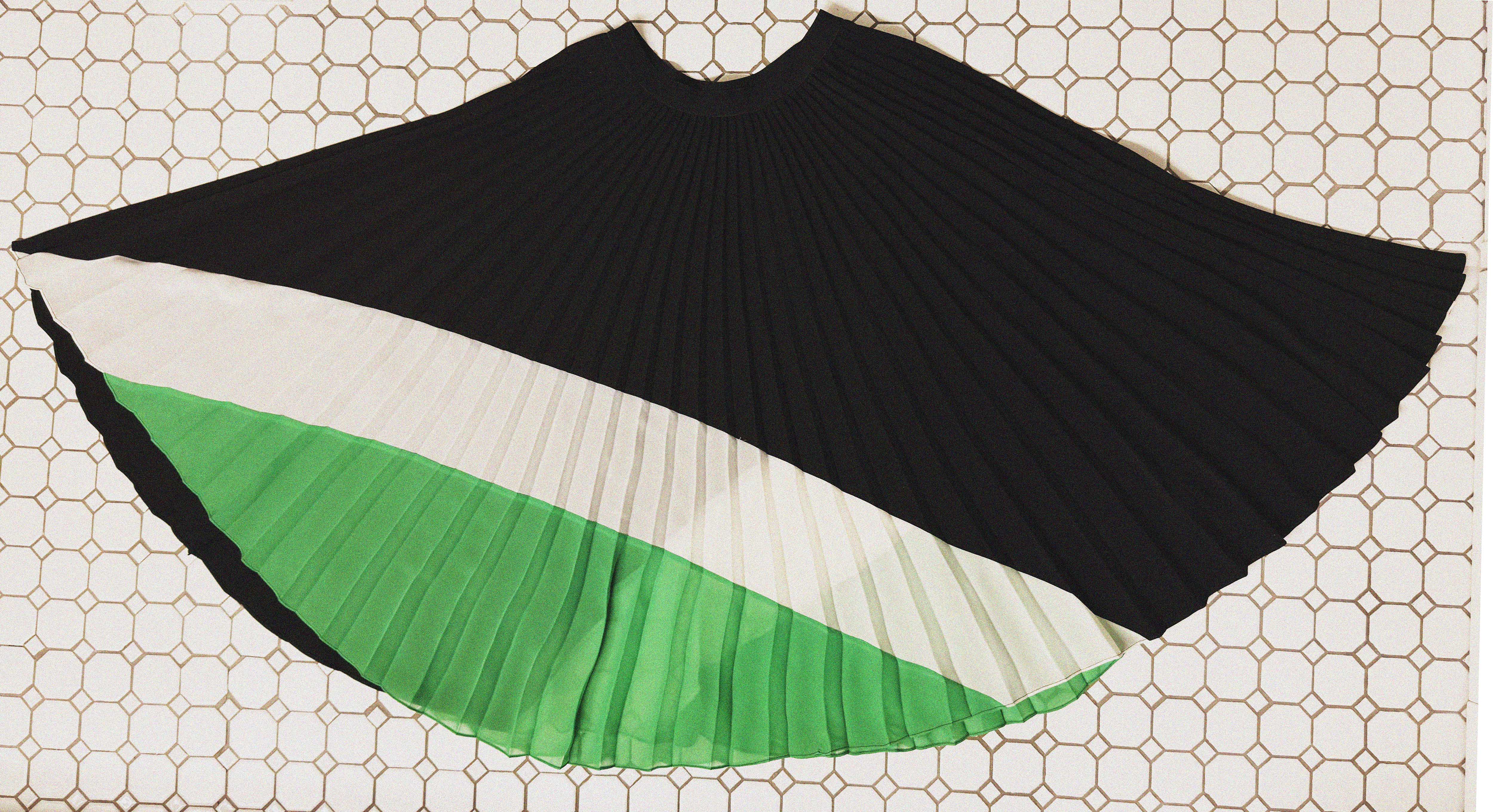 →GRAPHIC COLORBLOCK PLEATED LONG SKIRT← SANG A SELECTS