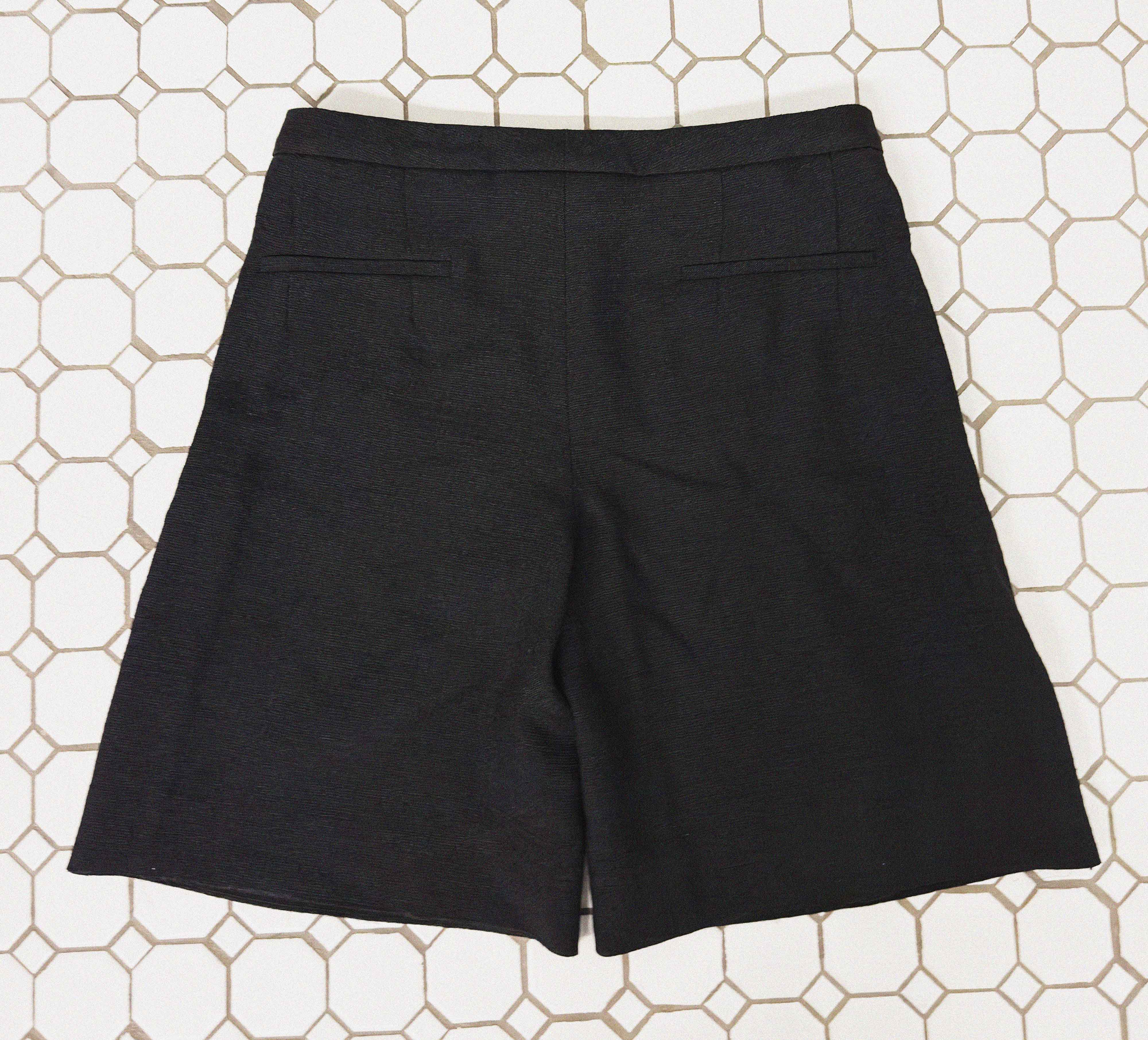 →EFFORTLESS WOOL TAILORED SHORTS← SANG A SELECTS