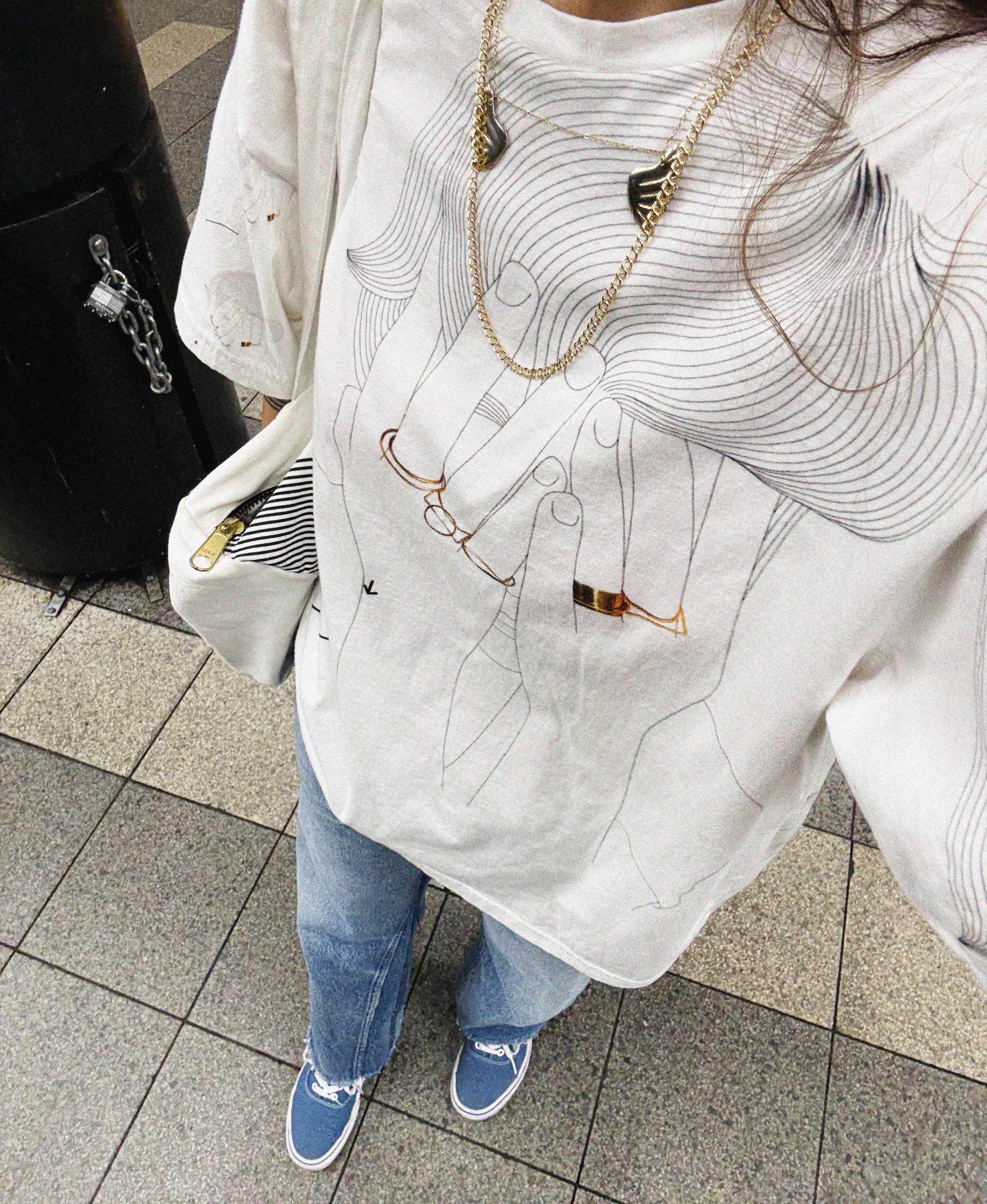 →Covering My Face T-Shirt BIG←The Brave Hour