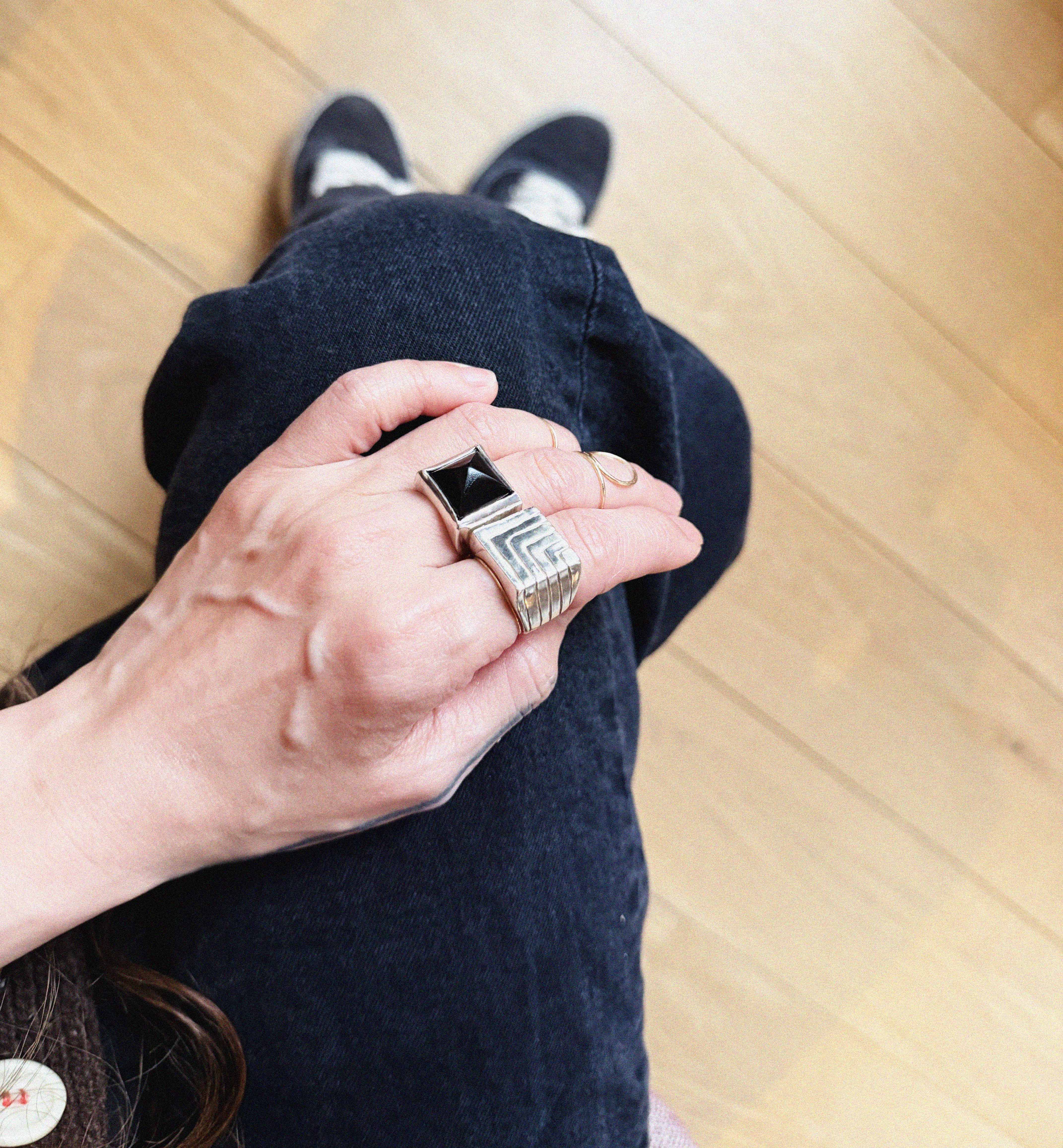 →CONTOUR← STERLING SILVER FINGER RING