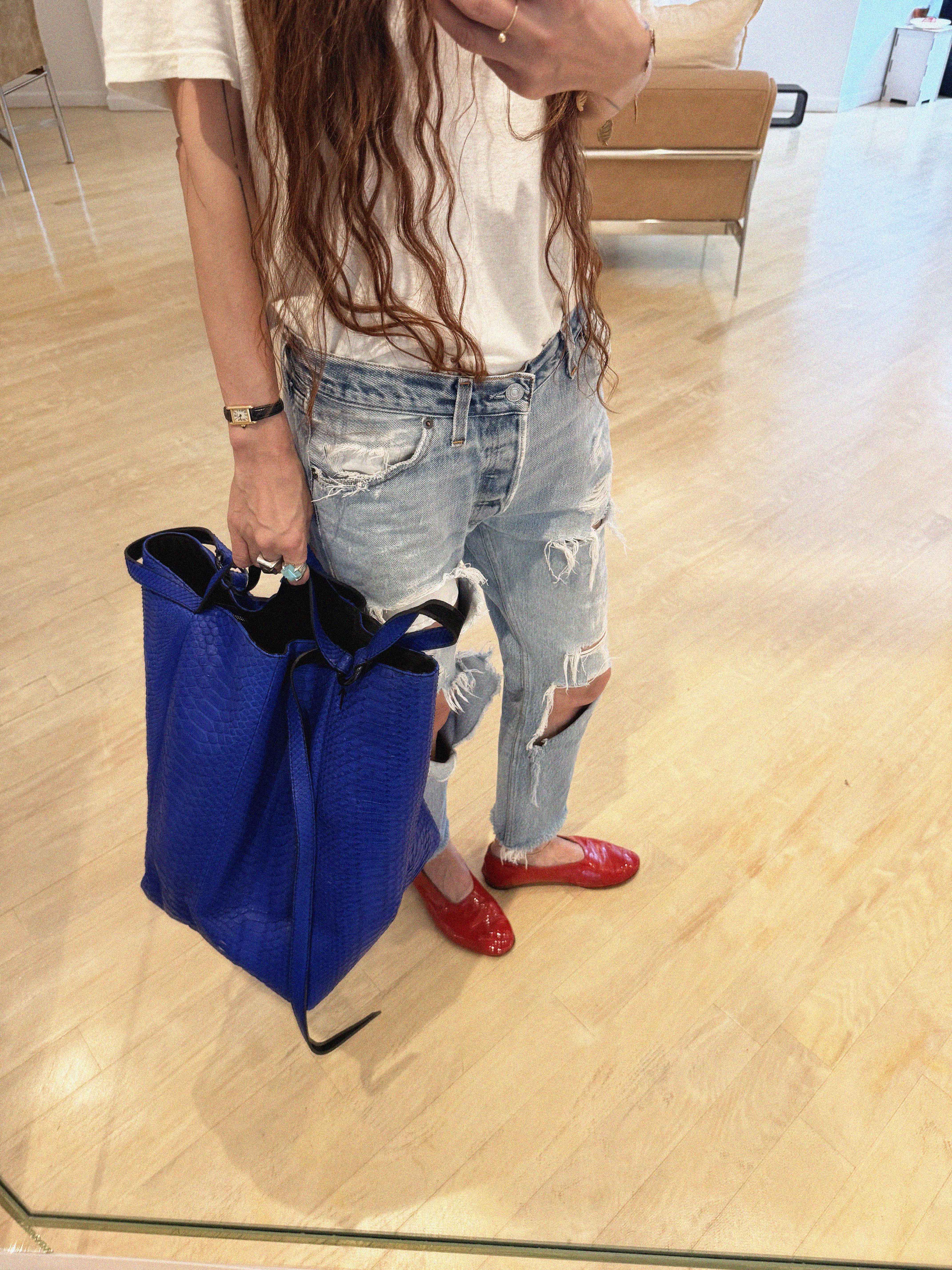 →Flow←Yves Klein Blue-Waxed Python