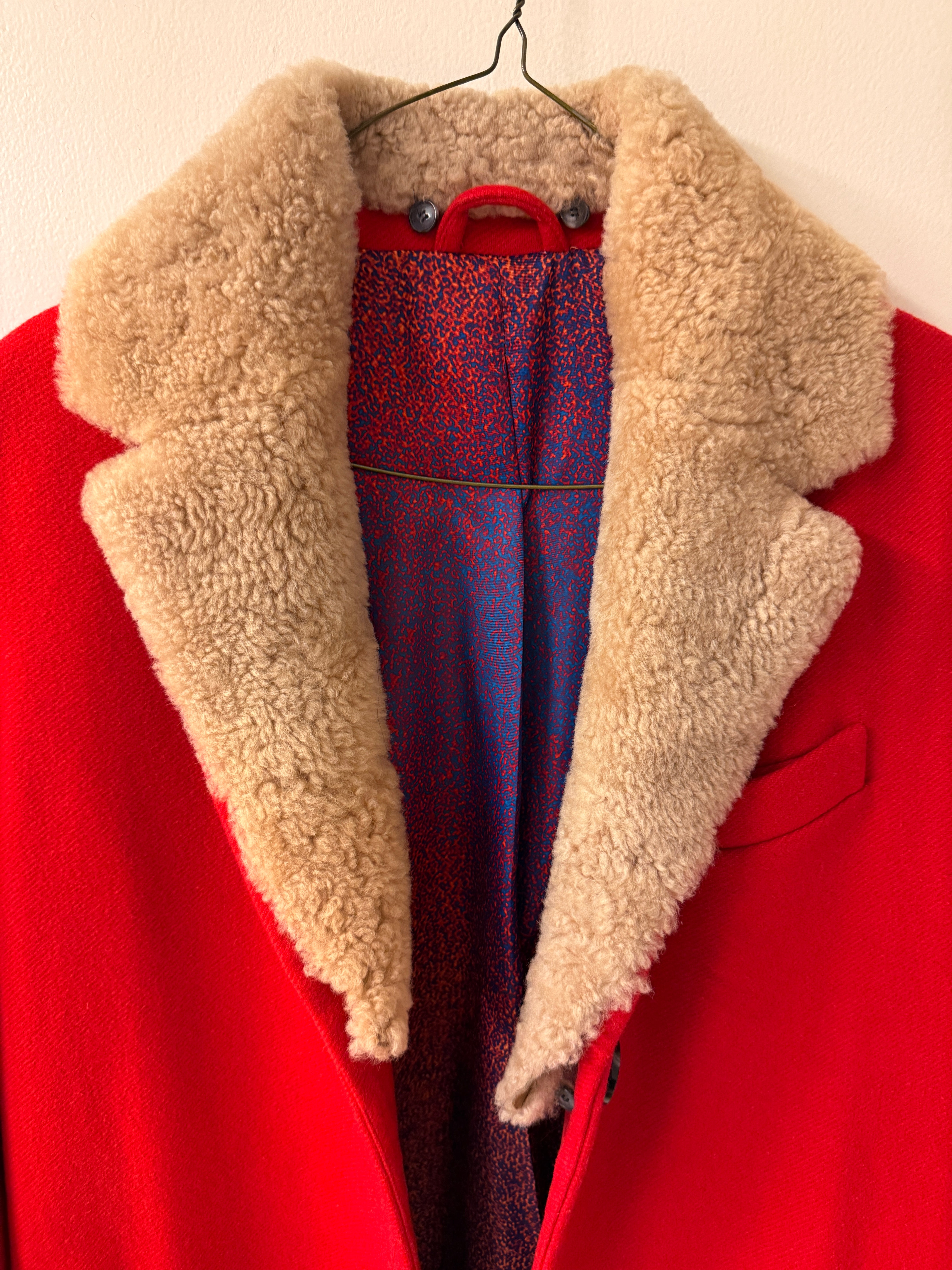 →RED WOOL COAT WITH REMOVABLE SHEARLING COLLAR ← SANG A SELECTS