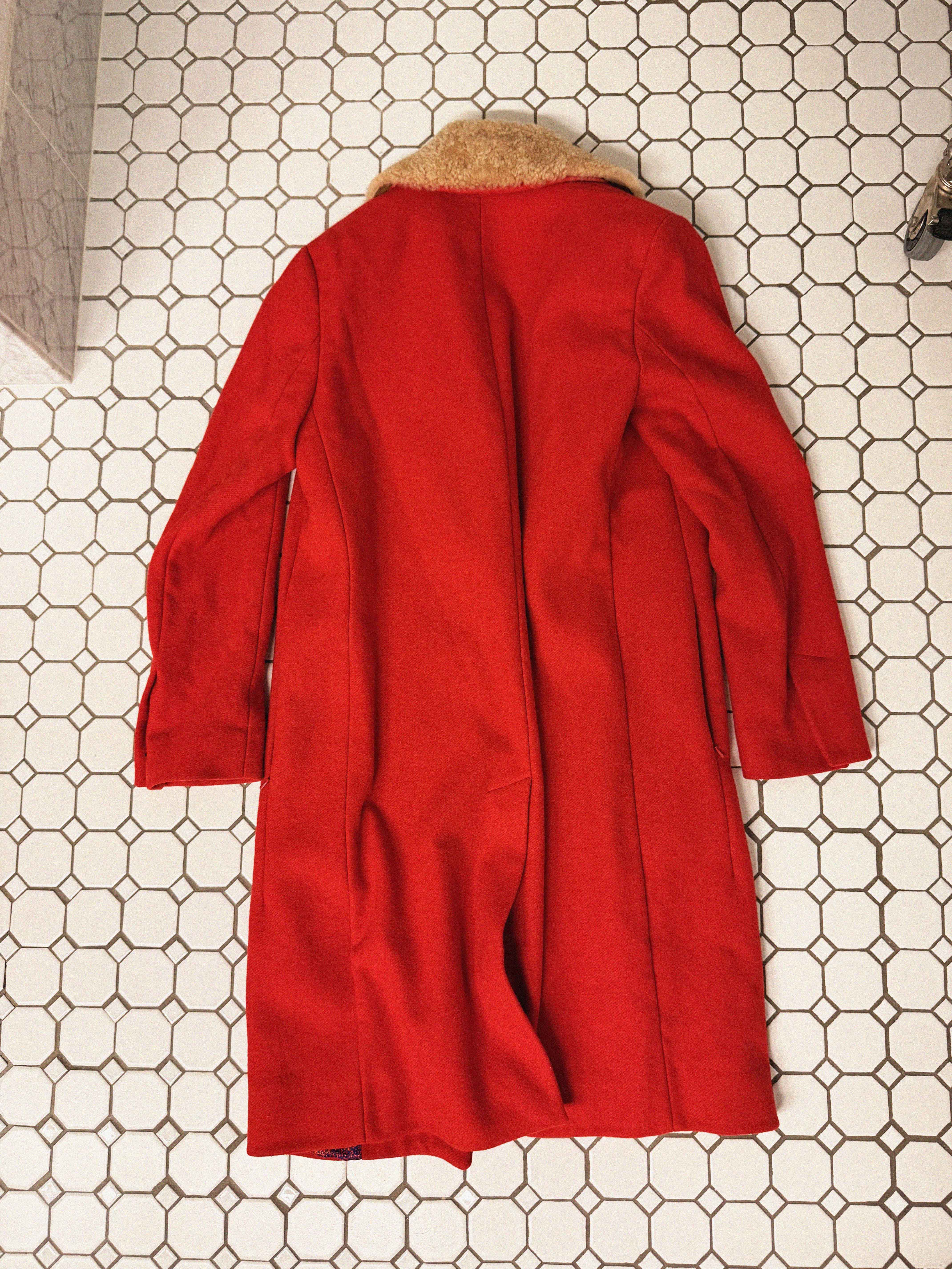 →RED WOOL COAT WITH REMOVABLE SHEARLING COLLAR ← SANG A SELECTS