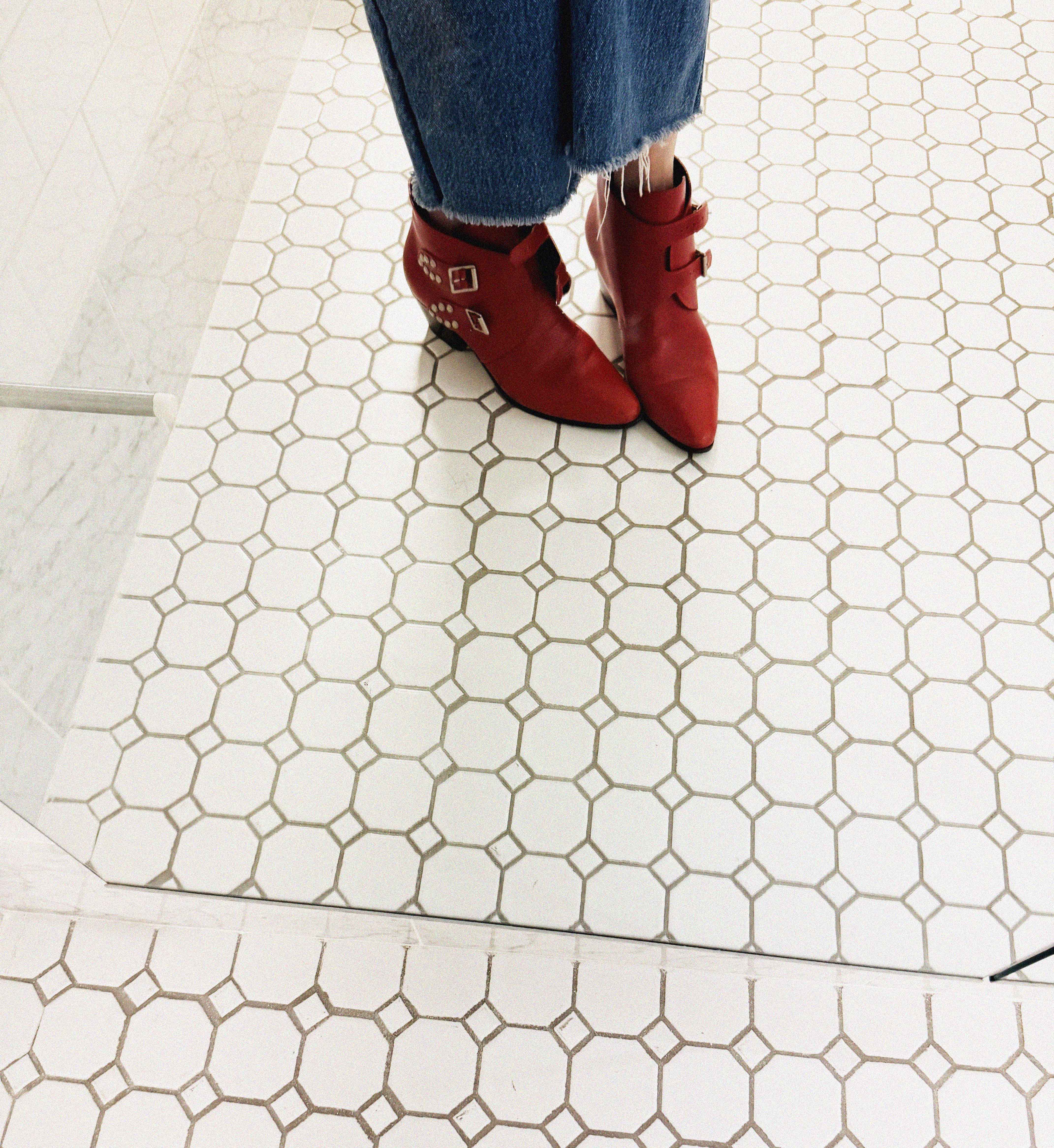 →SAINT LAURENT RED ANKLE BOOTS← SANG A SELECTS