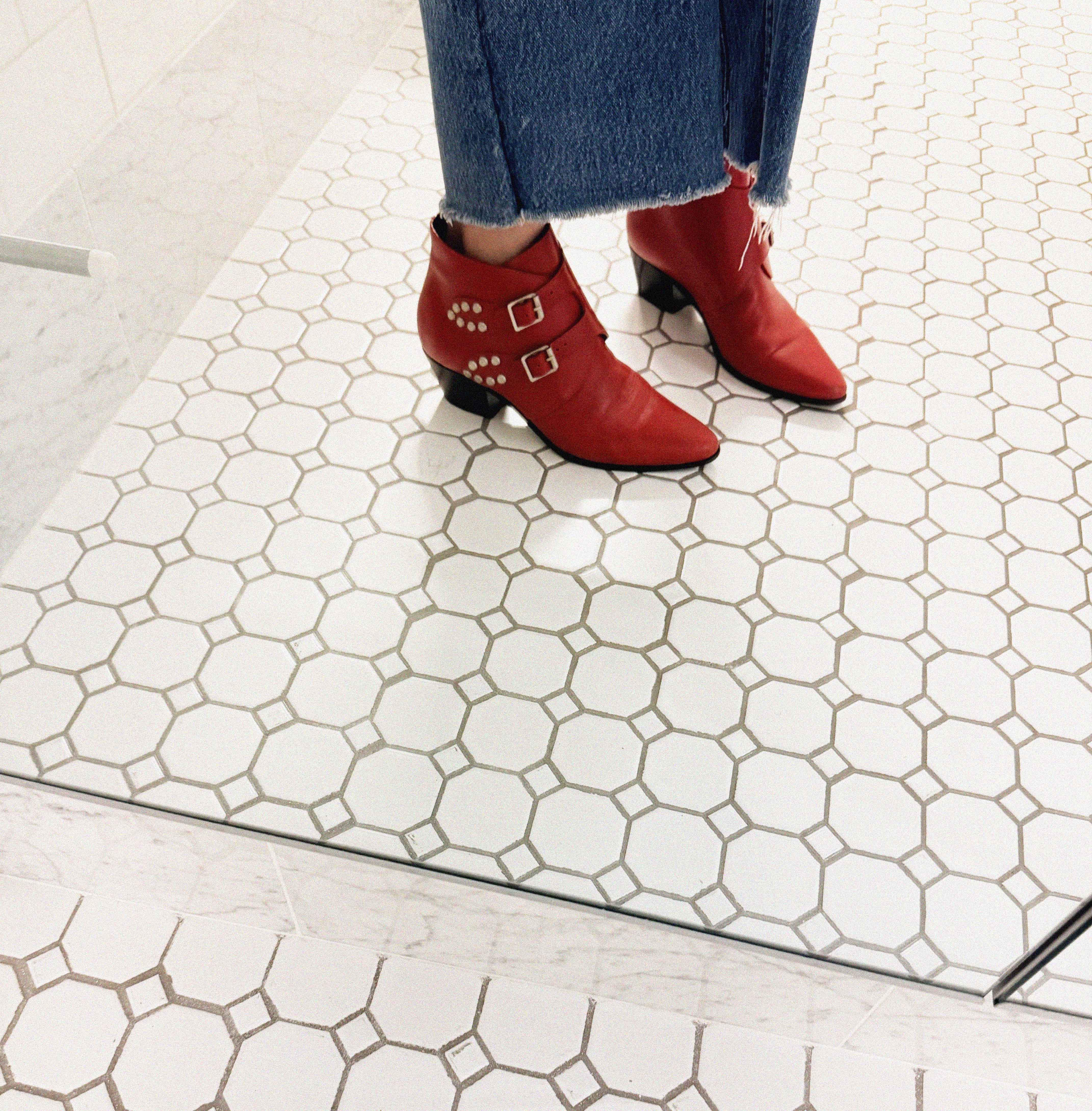 →SAINT LAURENT RED ANKLE BOOTS← SANG A SELECTS