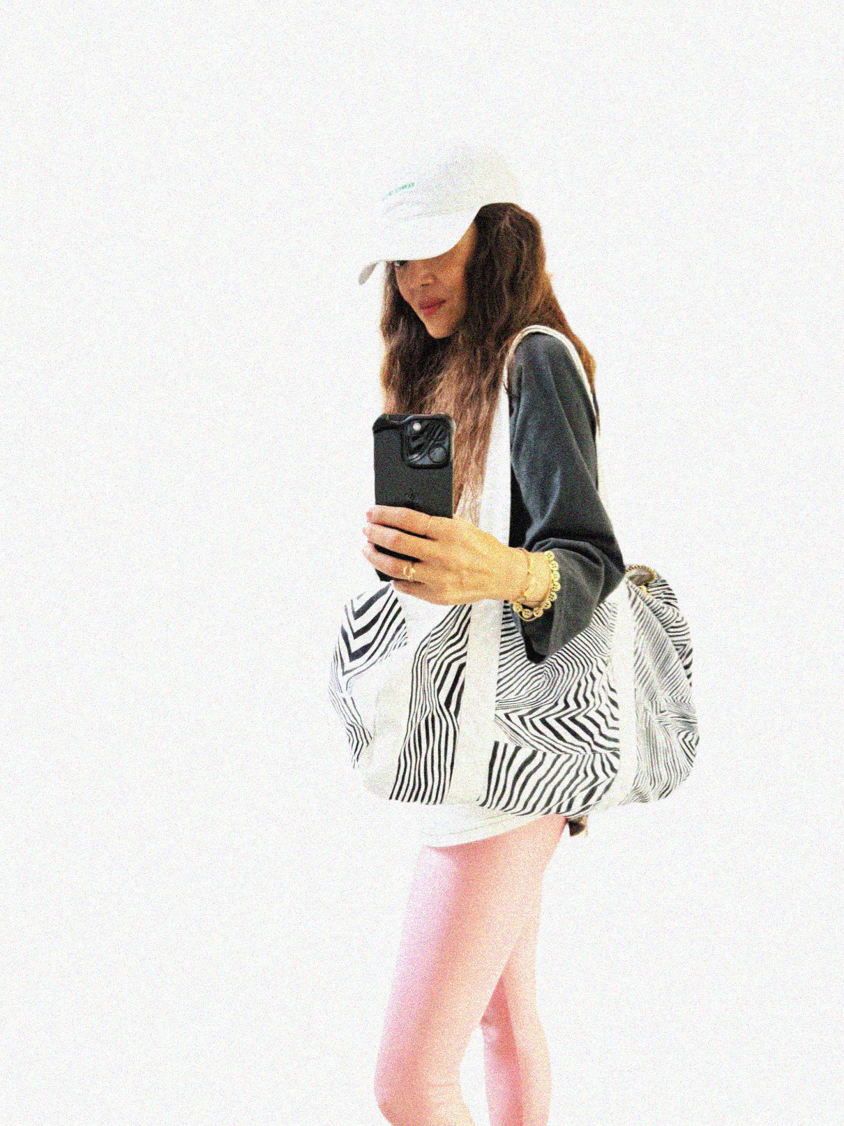 →Stripe Wave Art Duffel Bag←The Brave Hour