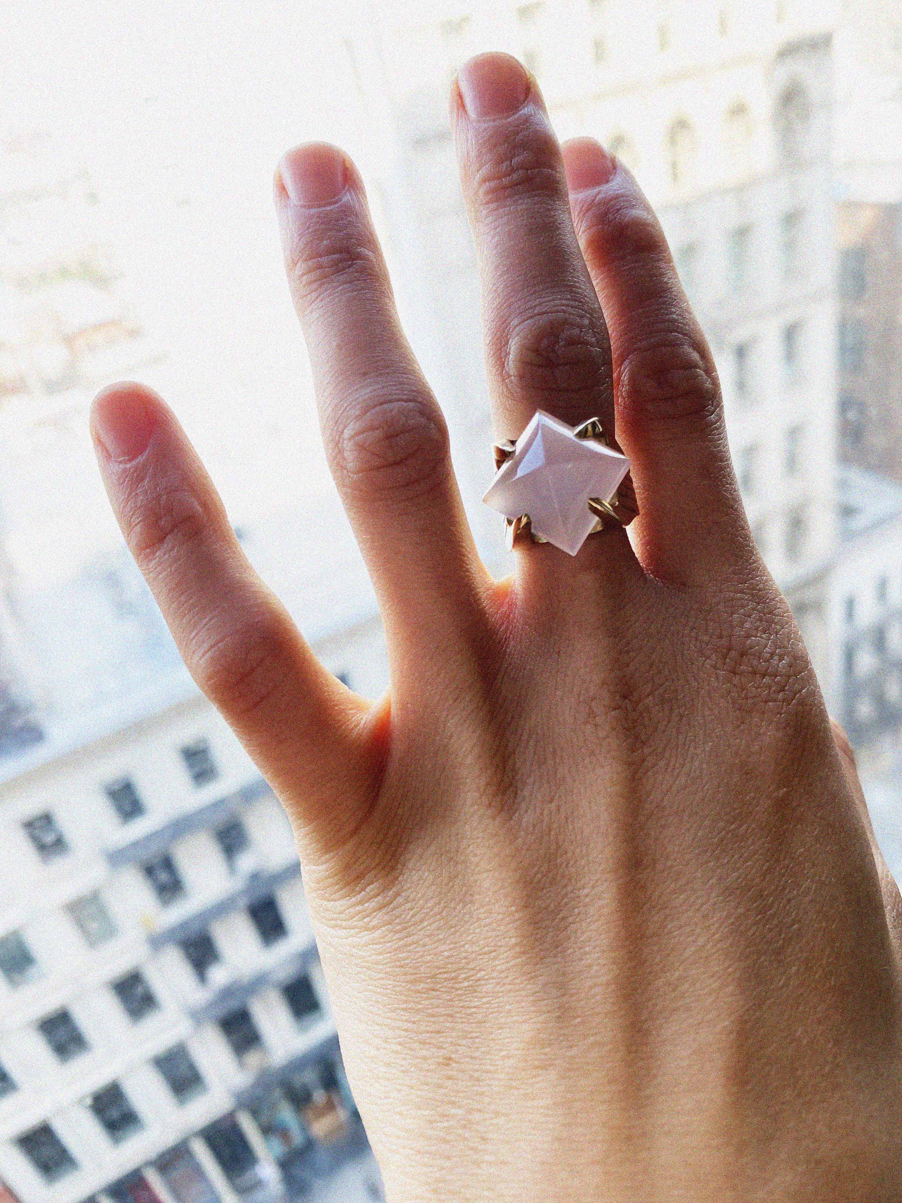 →KIND POINT← BLUSH PINK ONYX 14K YELLOW GOLD FINGER RING